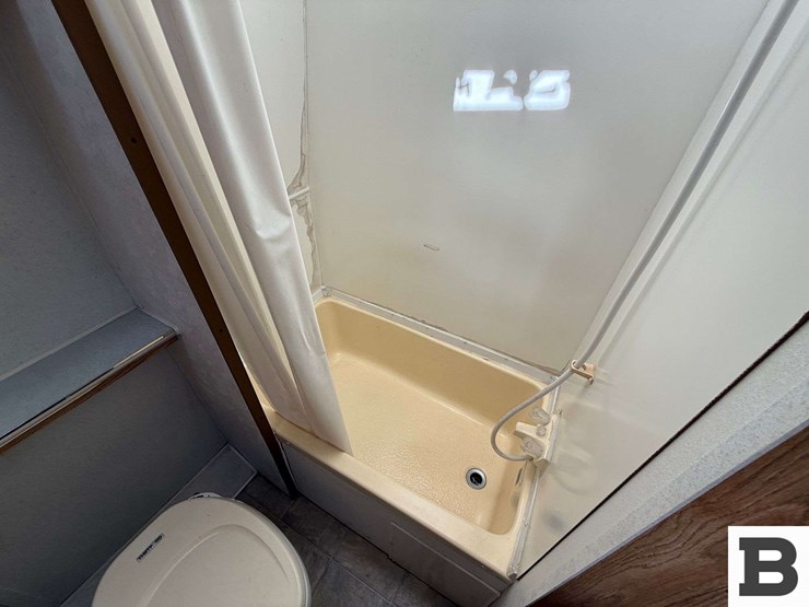2002-tahoe-transport-21'-toy-hauler-travel-trailer-image-50