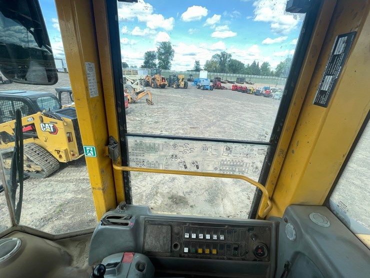 2005-volvo-l90e-image-45