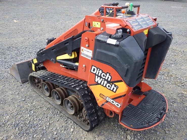 2022-ditch-witch-sk800-image-3