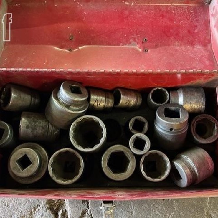 ASSORTED ¾” AND 1” DRIVE SOCKETS