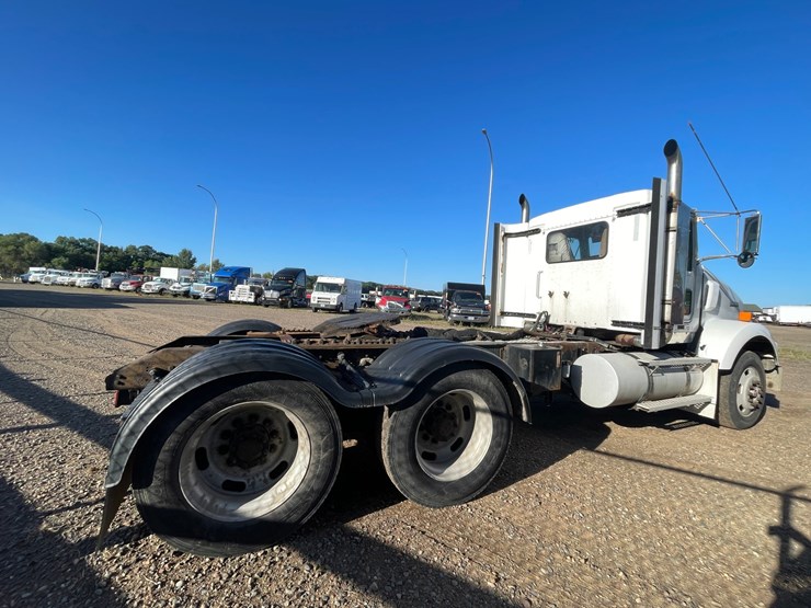 2006-kenworth-t800b-image-3