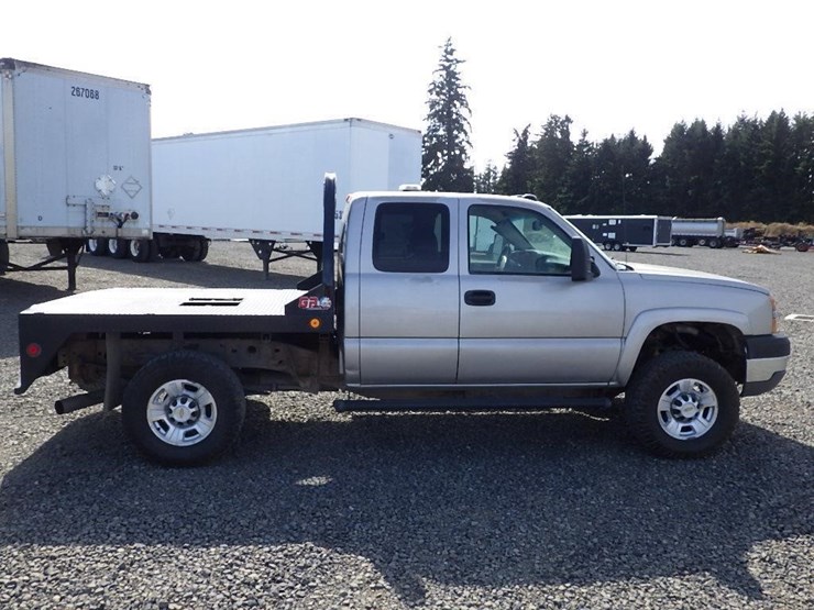 2004-chevrolet-2500hd-image-6