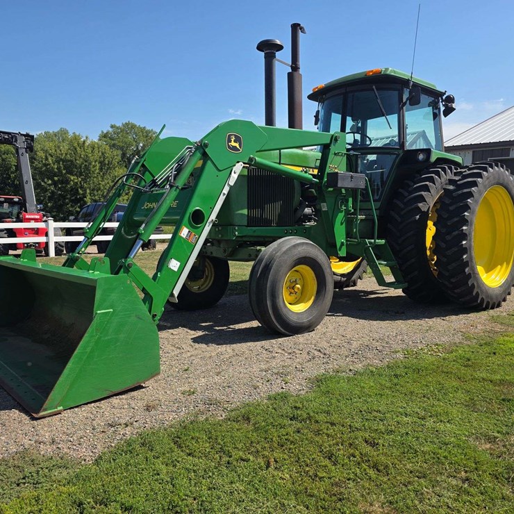 1977 JOHN DEERE 4430