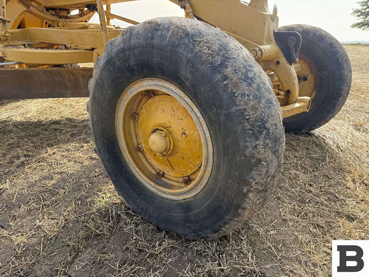caterpillar-12-image-45