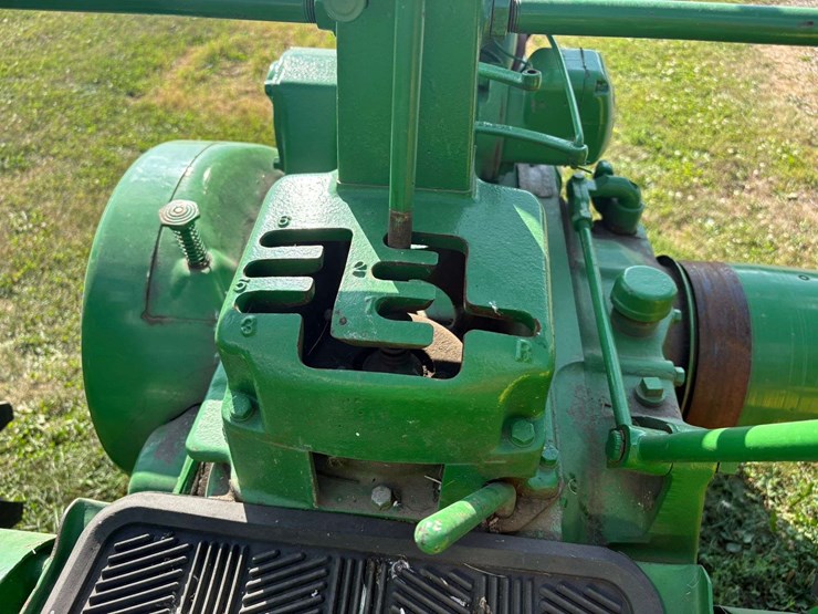 1951-john-deere-b-image-11