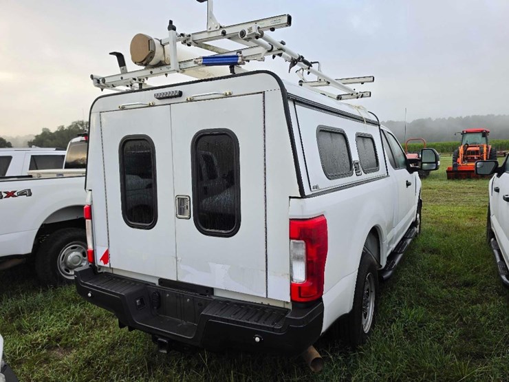 2019-ford-f250-xl-image-5