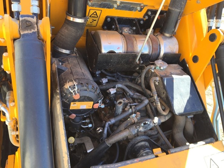 2020-jcb-1cxthf-compact-tracked-loader-backhoe,-image-5