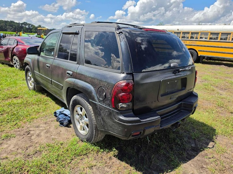 2004-chevrolet-trailblazer-image-3