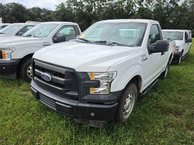 2017-ford-f150-xl-image-3