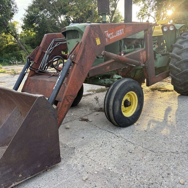 JOHN DEERE 4010