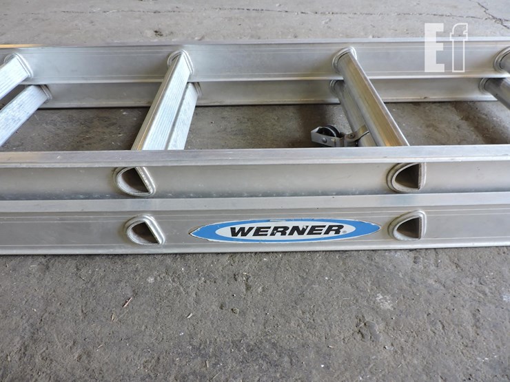 werner,-20’-aluminum-extension-ladder-image-2