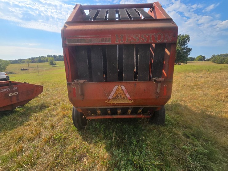 hesston-5540-image-5