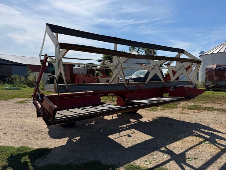 case-ih-230-image-4