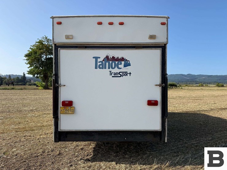 2002-tahoe-transport-21'-toy-hauler-travel-trailer-image-4
