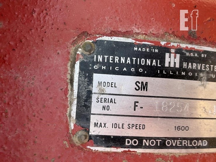 1952-farmall-super-m-image-4