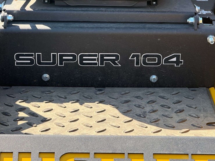 2024-hustler-super-104-image-12