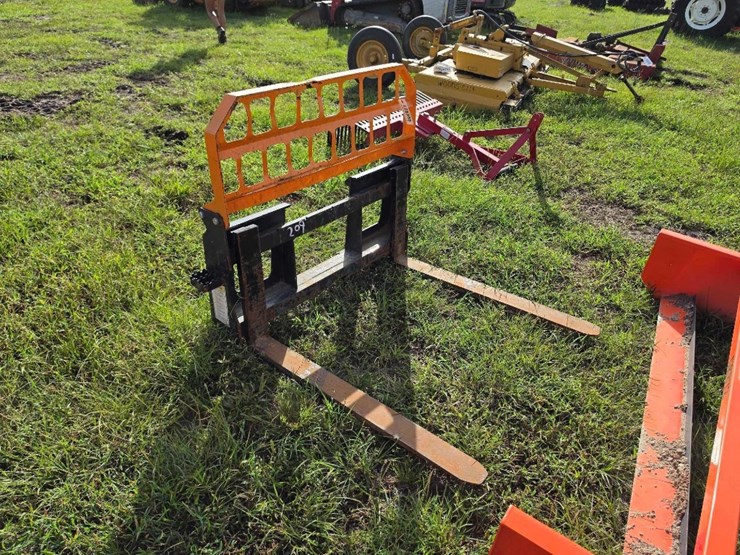 209---land-honor-48"-pallet-forks-image-1