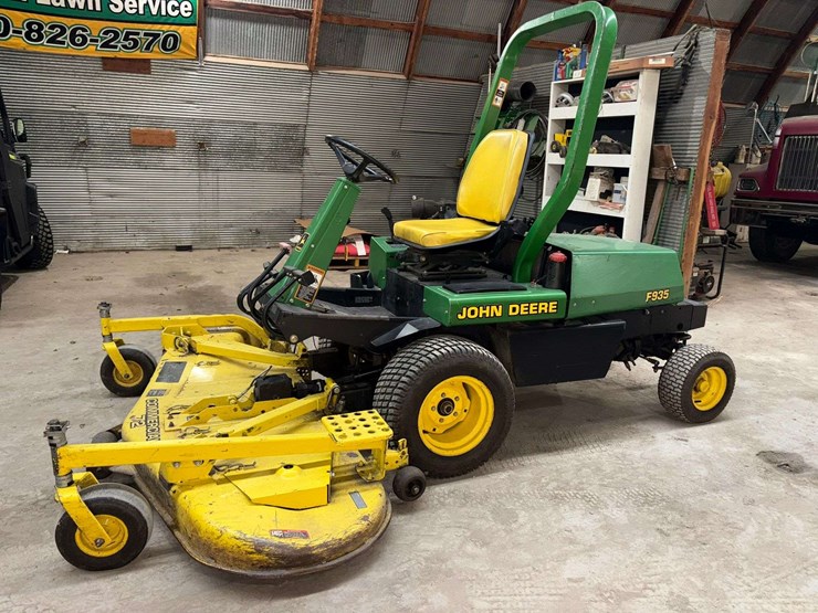 1999-john-deere-f935-image-1