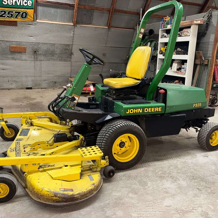 1999 JOHN DEERE F935