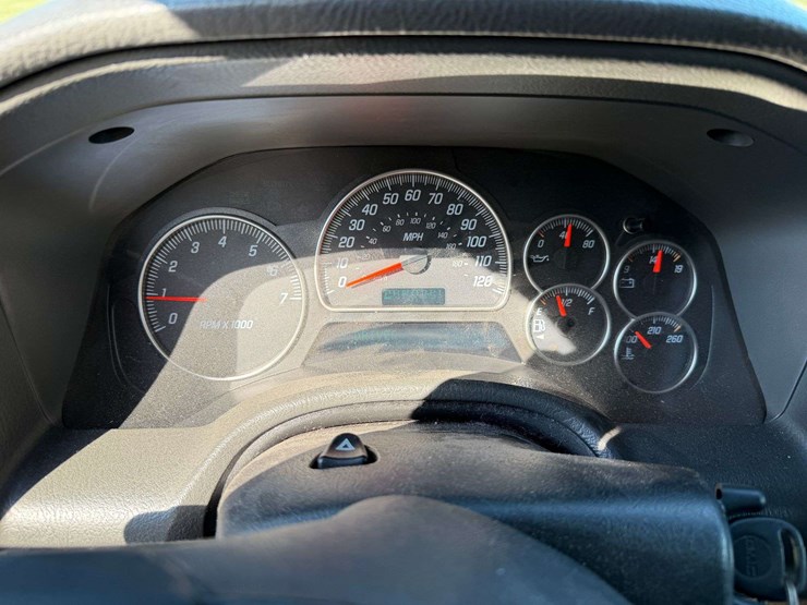 2004-gmc-envoy-image-35
