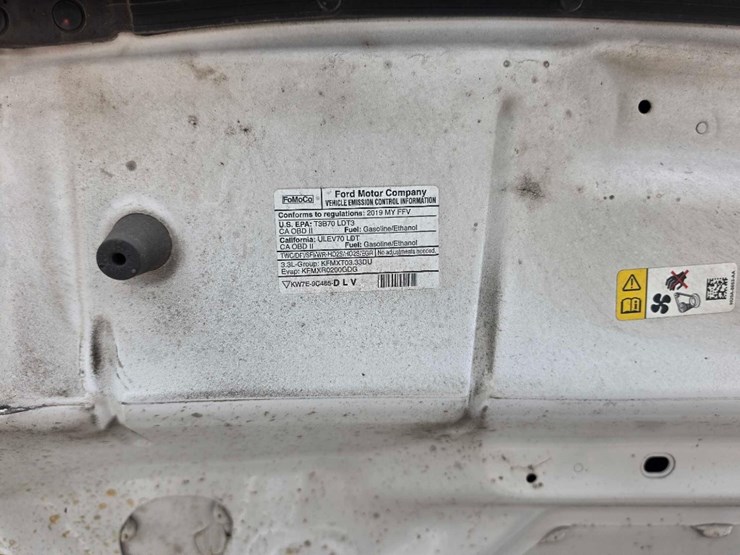 2019-ford-f150-xl-image-16