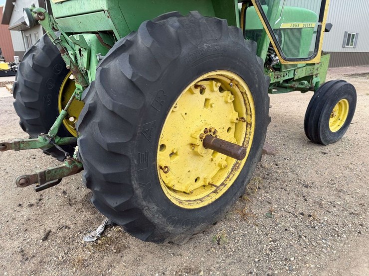 john-deere-4020-image-23