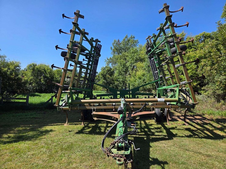 john-deere-2210-image-25