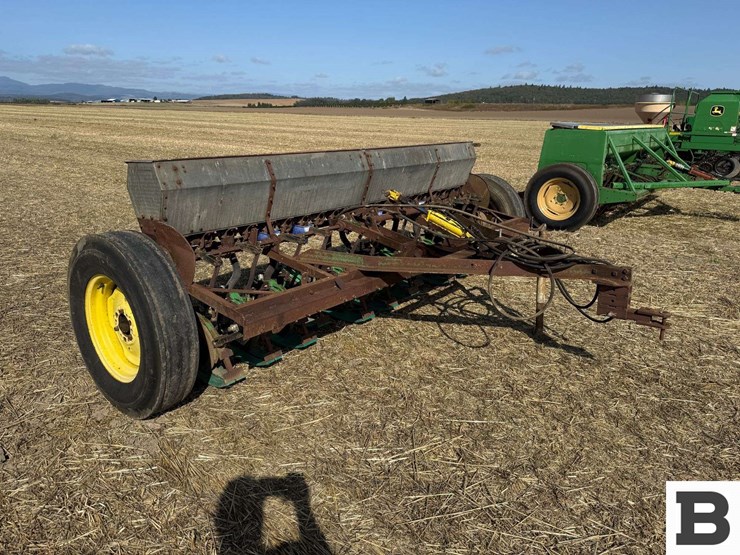 van-brunt-grain-drill-image-7