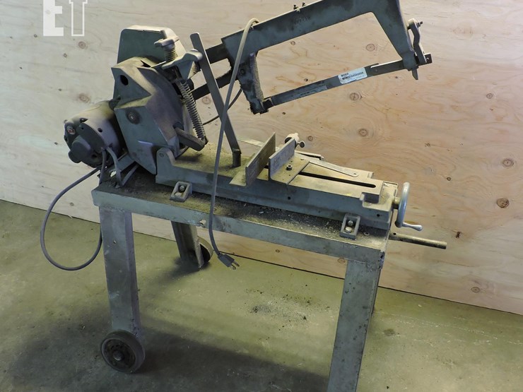 dayton-horizontal-power-hacksaw,-110-volt,-working-image-1