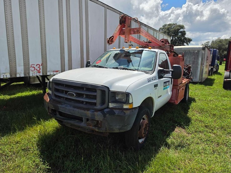 2004-ford-f550-image-3