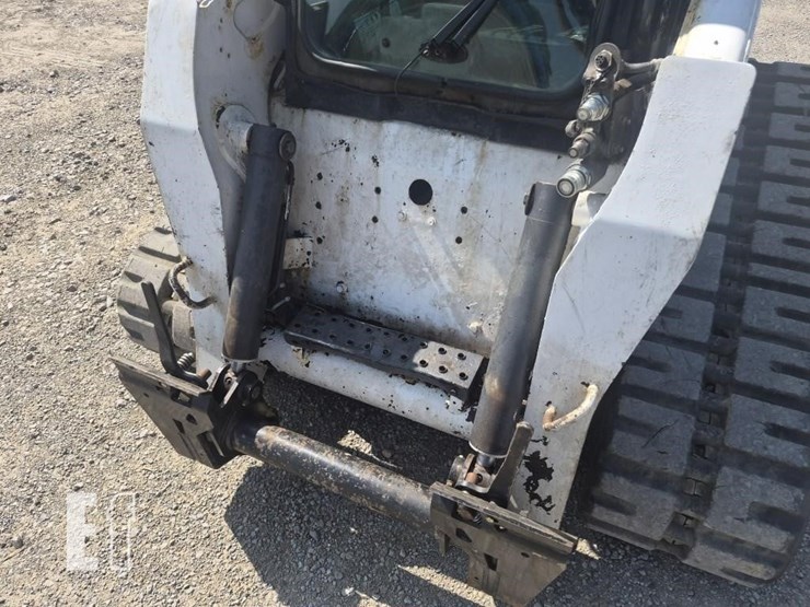 2007-bobcat-t320-image-10