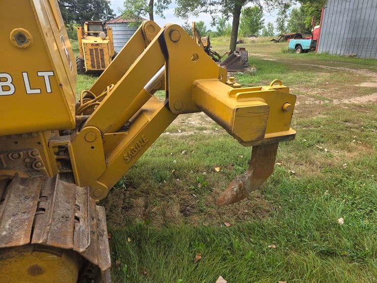 deere-750b-lt-image-13