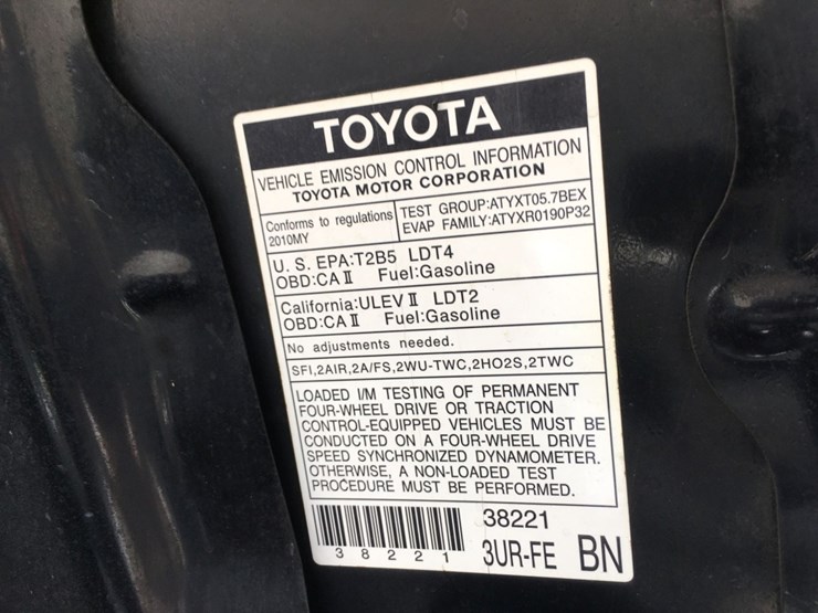 2010-toyota-tundra-sr5-image-7