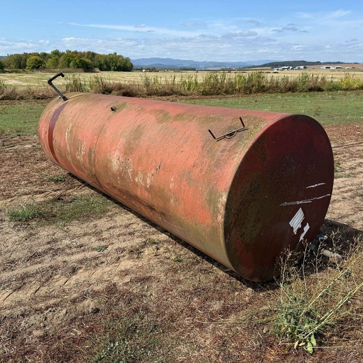1,000-Gallon Horizontal Fuel Tank