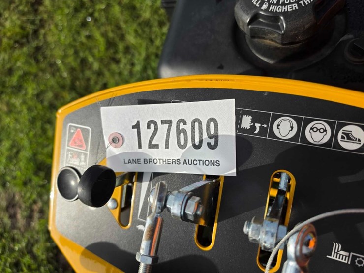 119---hustler-trimstar-walk-behind-zero-turn-mower-image-7