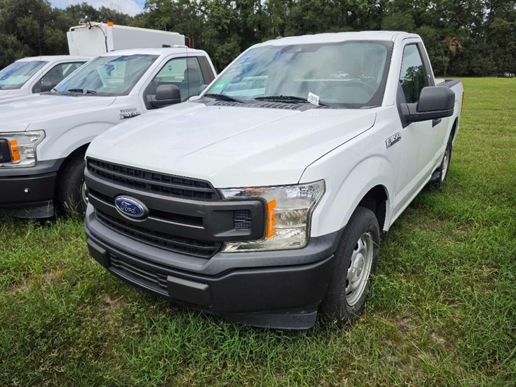 2019-ford-f150-xl-image-2