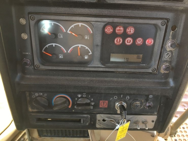 2001-caterpillar-d6r-xl-image-9