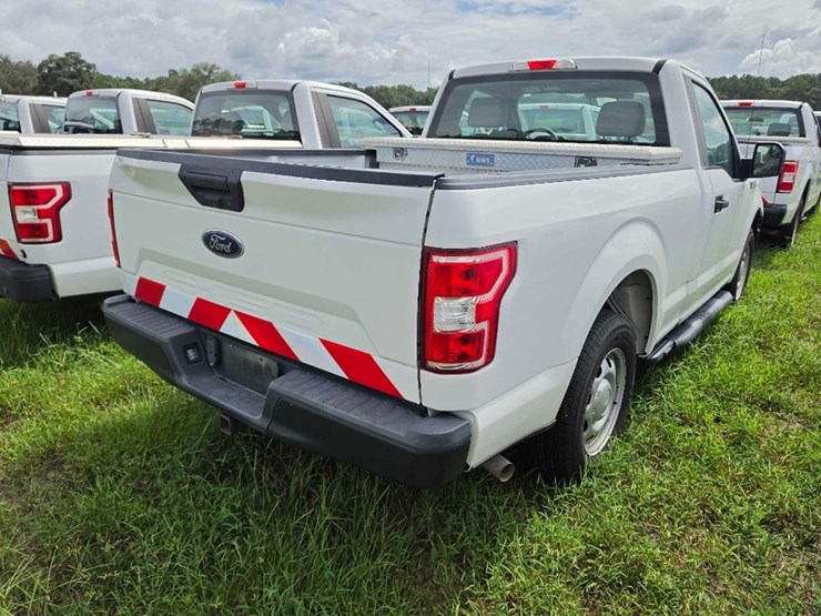 2018-ford-f150-xl-image-4
