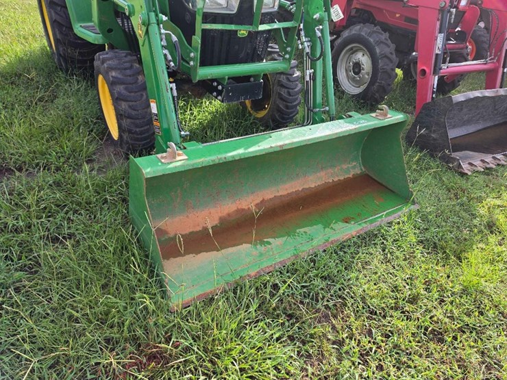john-deere-3032e-image-8