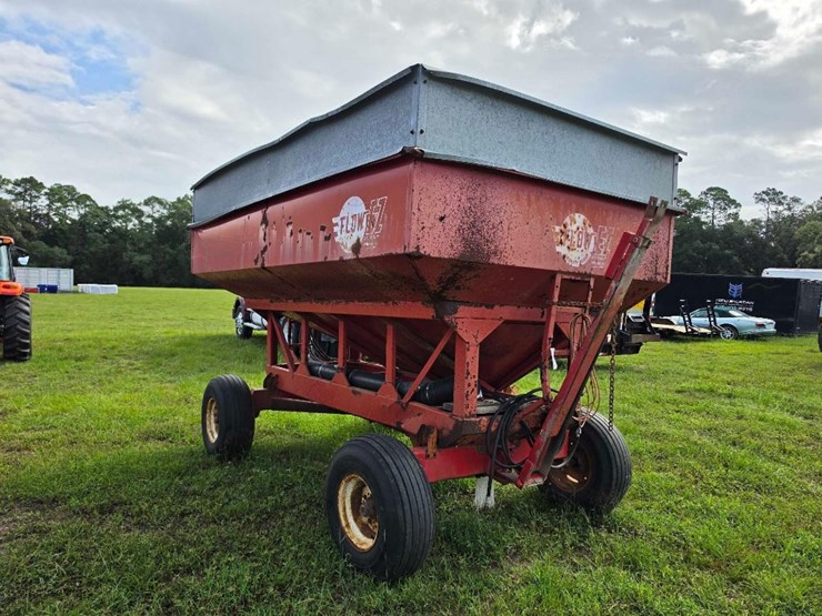 290---12'-ez-flow-gravity-flow-wagon-image-1
