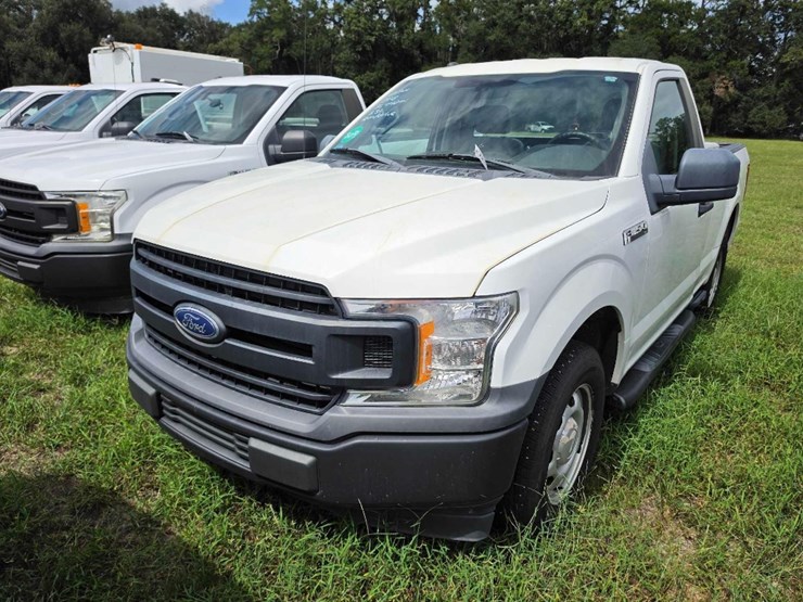2018-ford-f150-xl-image-2