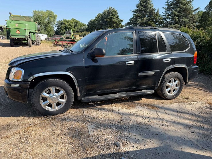 2004-gmc-envoy-image-2