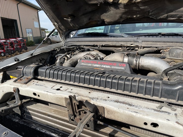2003-ford-f550-image-26