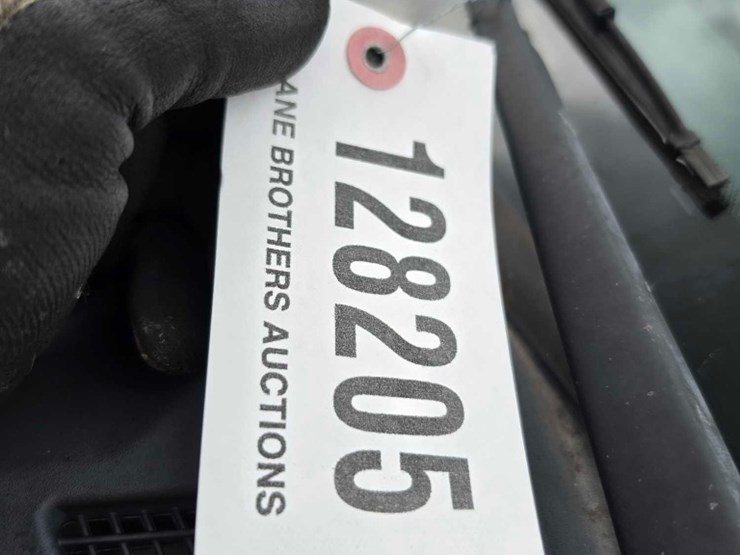 2017-ford-f150-xl-image-16