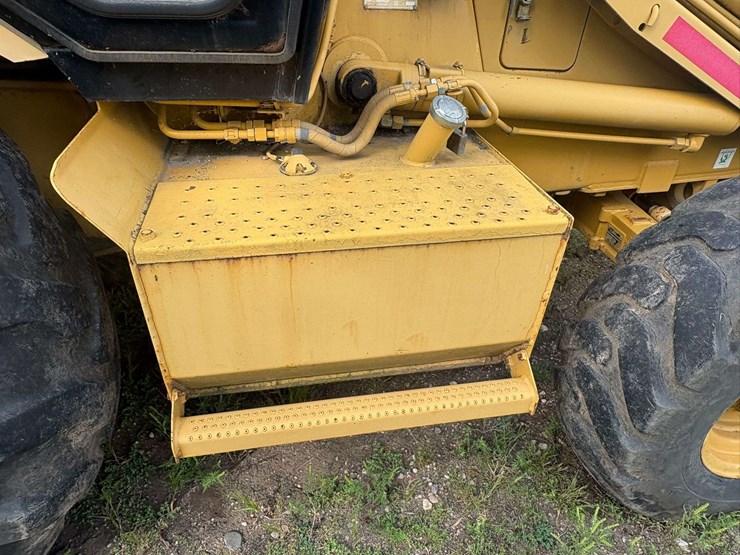 1995-caterpillar-426b-image-33