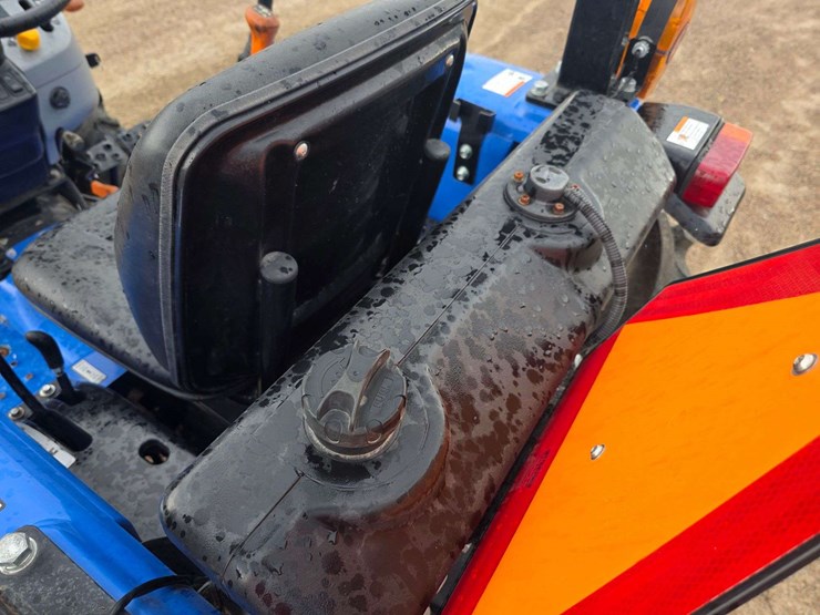 2022-new-holland-workmaster-40-image-33