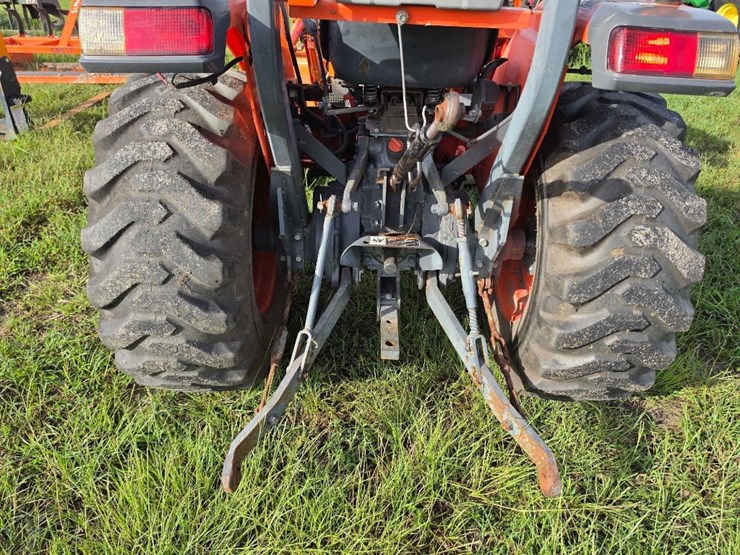 kubota-l3800-image-5