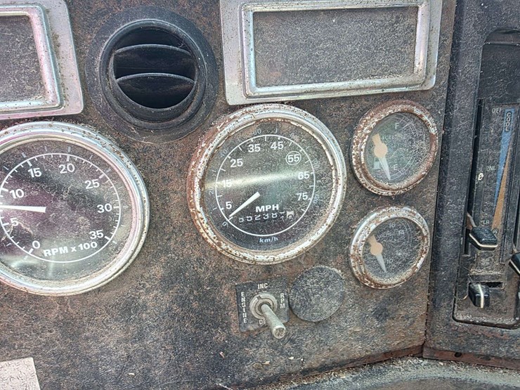 1995-cummins-m11-image-33