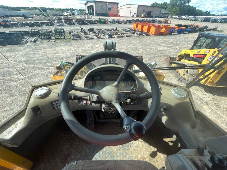 2005-volvo-l90e-image-36