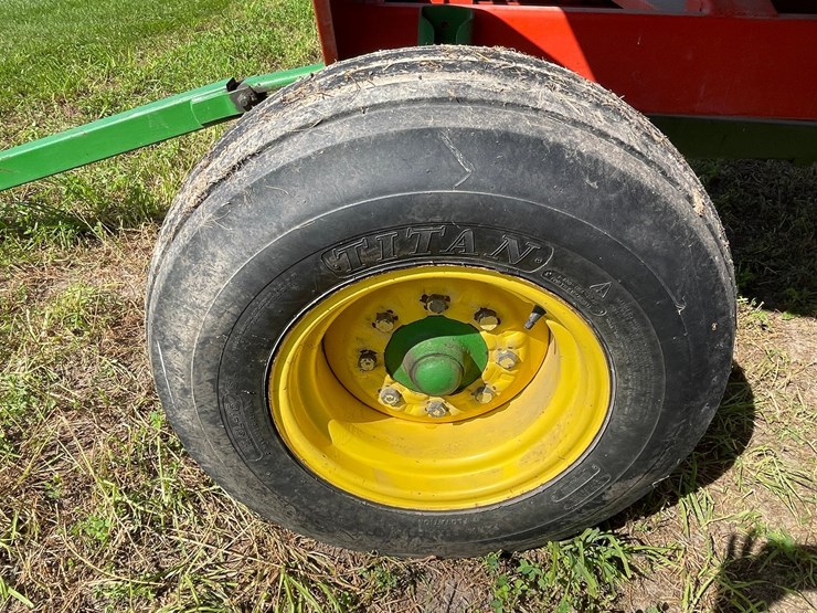 john-deere-1075-image-10
